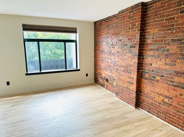 315 Rantoul St APT 408, Beverly, MA 01915