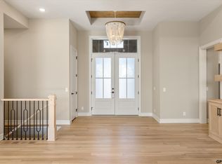 20613 Laurel Ave, Omaha, NE 68022