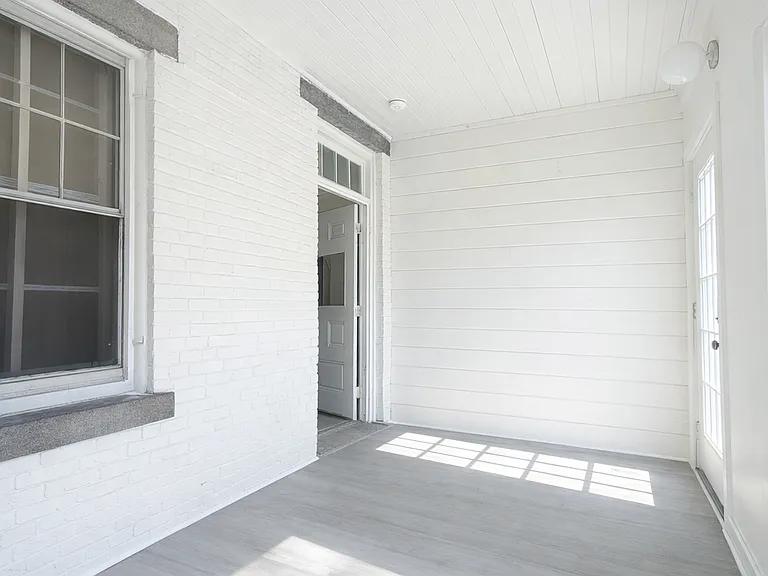 18 Union St — Photo 1