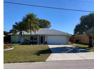 293 Broadmoor Ln, Rotonda West, FL 33947
