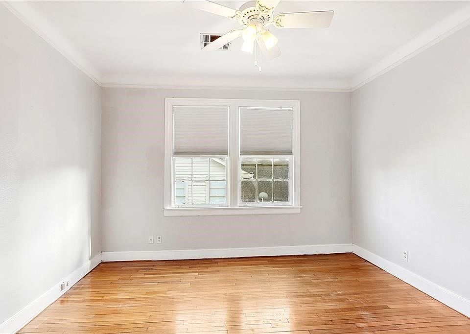 1st image of 4217-19 Vincennes Pl