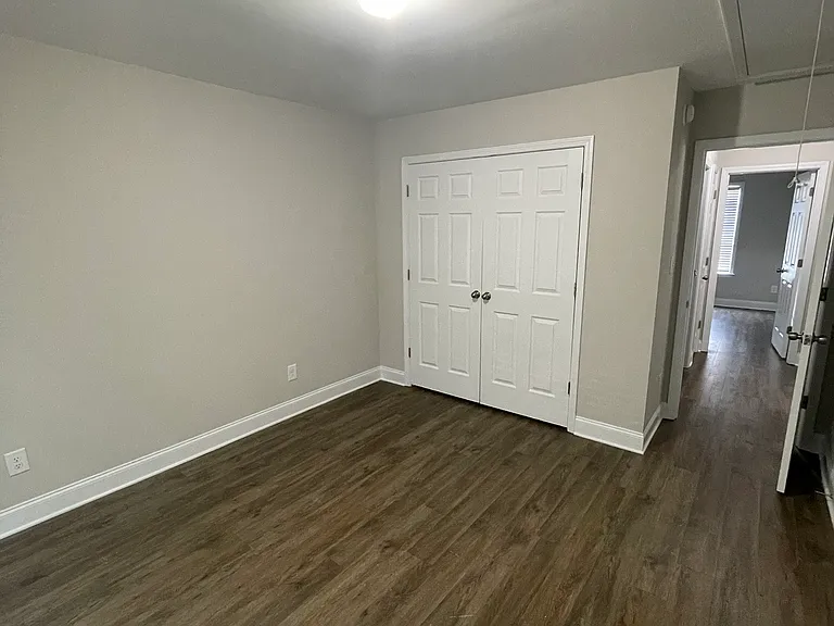 347 E Pine Ave — Photo 12