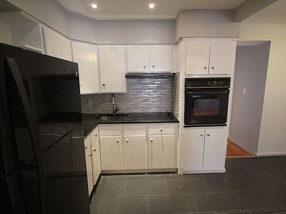 2nd image of 626 E 81st St #1