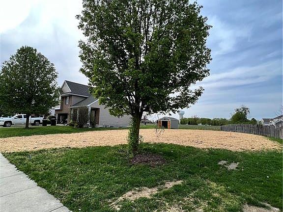 5th image of 1296 Kern Dr