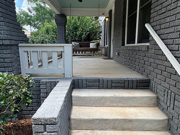 3rd image of 204 Cambridge Ave