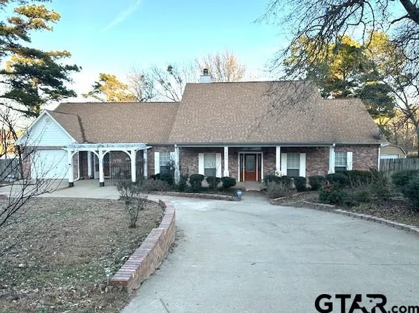 1533 Raintree Lakes Cir, Big Sandy, TX 75755