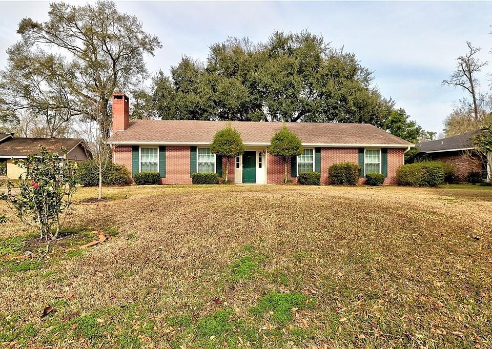 1st image of 1510 N Chateau Cir