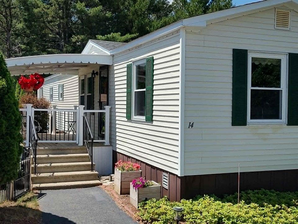 1st image of 14 Narragansett Dr