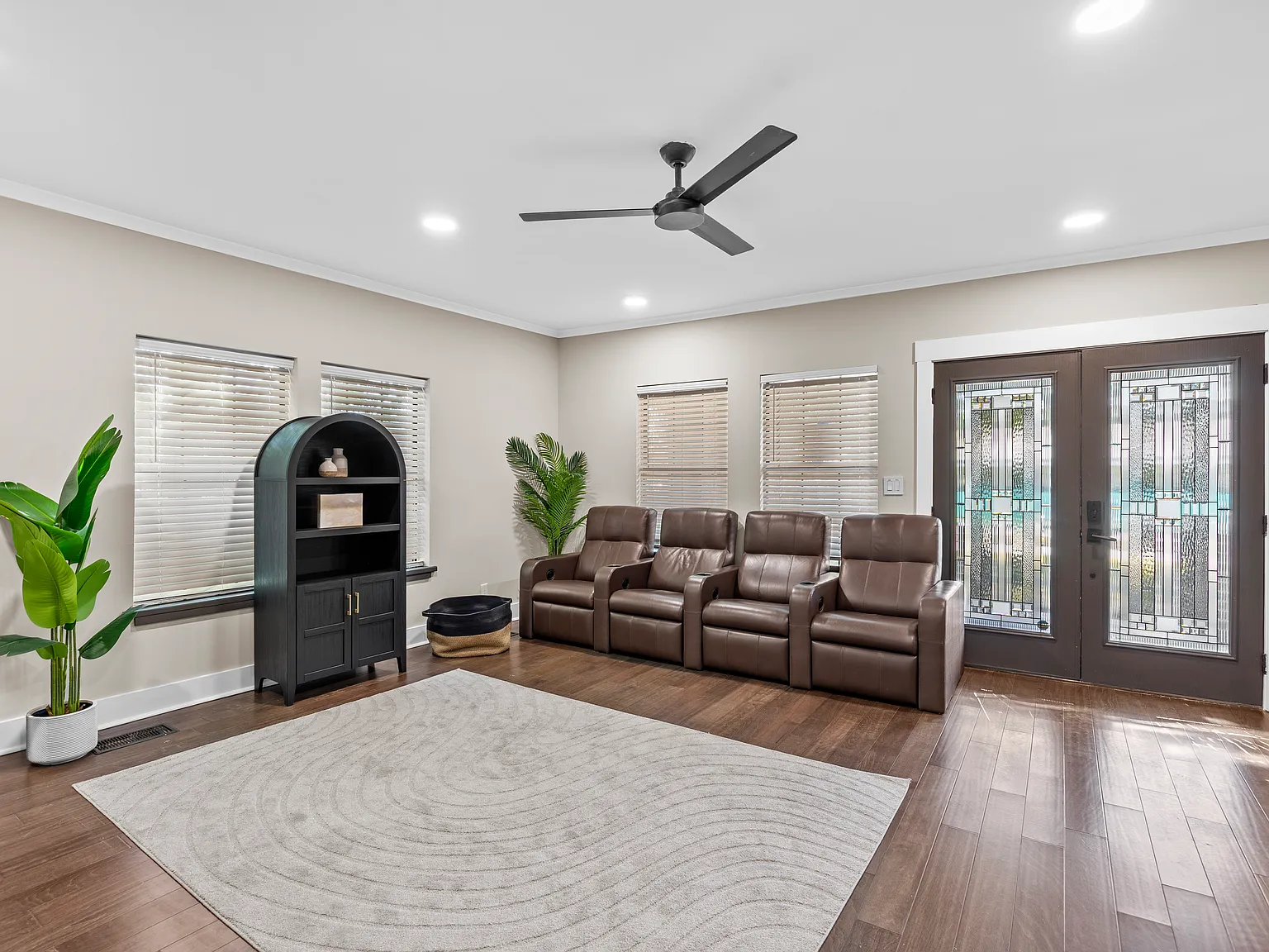 1 bed, 813 sqft, $2,000 — Photo 3