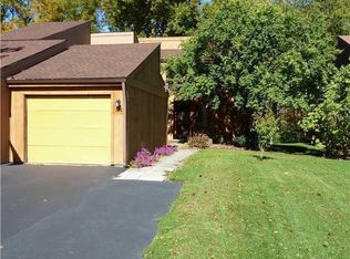 34 Tilegate Gln, Fairport, NY 14450