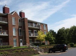 805 Leicester Rd #309, Elk Grove Village, IL 60007