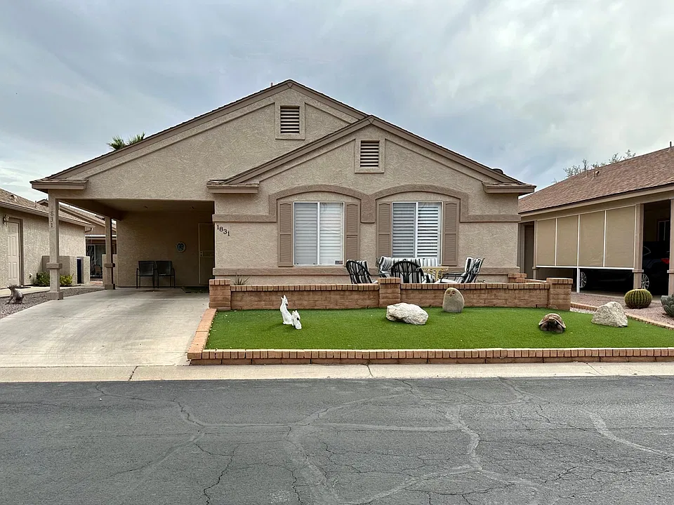 1831 E Indian Wells Dr