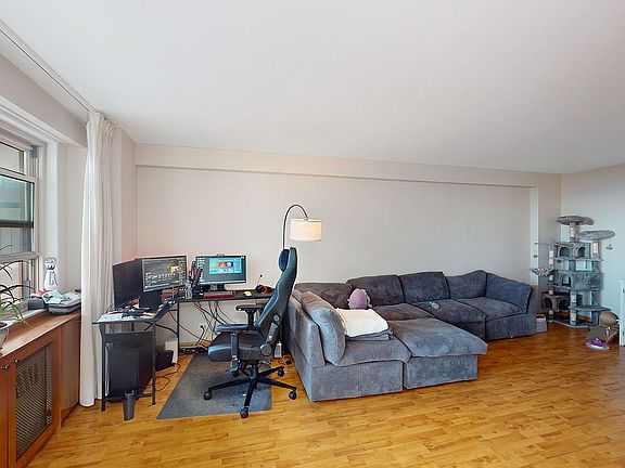 3rd image of 458 Neptune Ave APT 14O