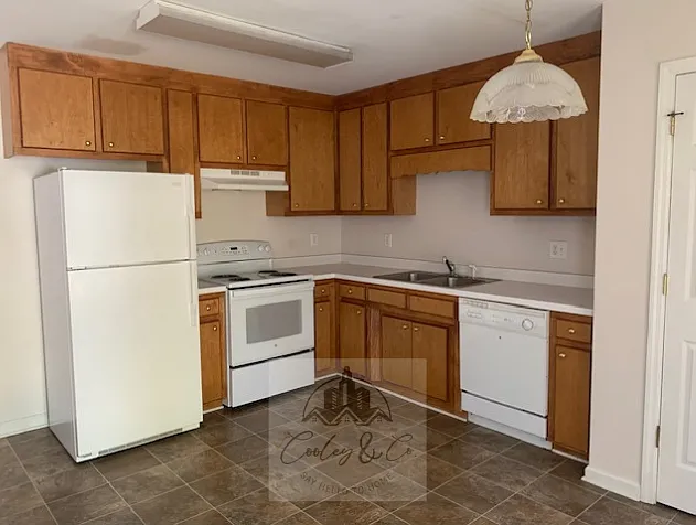 110 Anna St #9 — Photo 5