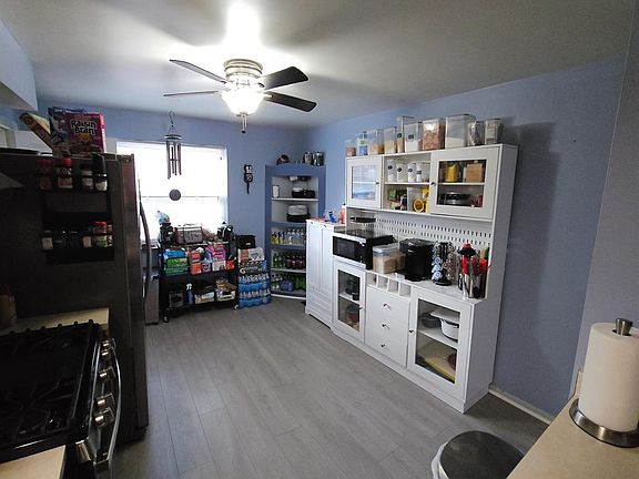 5th image of 1453 Van Fleet Ave