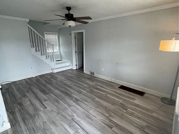 3rd image of 19 Landis Ave