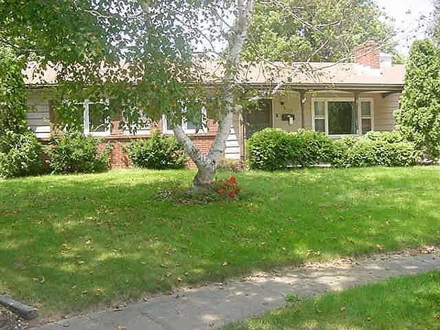 1st image of 7844 E Roseway Ct