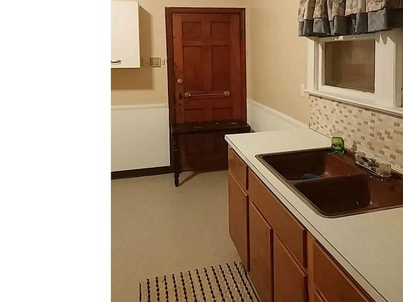 5th image of 7312 Dudley Ave