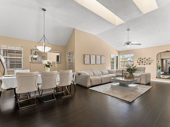 2nd image of 5359 Buckhead Circle #2031