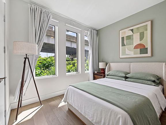 4th image of 208 Delancey St #1C