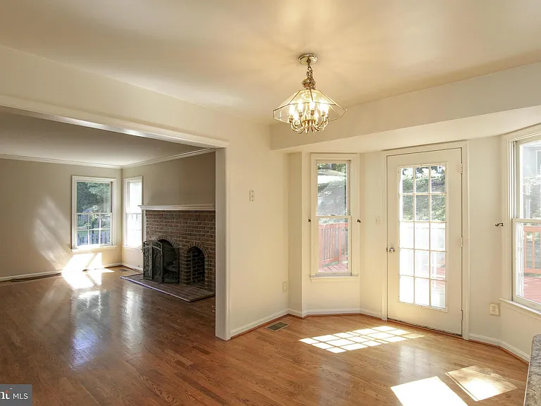 4269 Exeter Dr — Photo 12