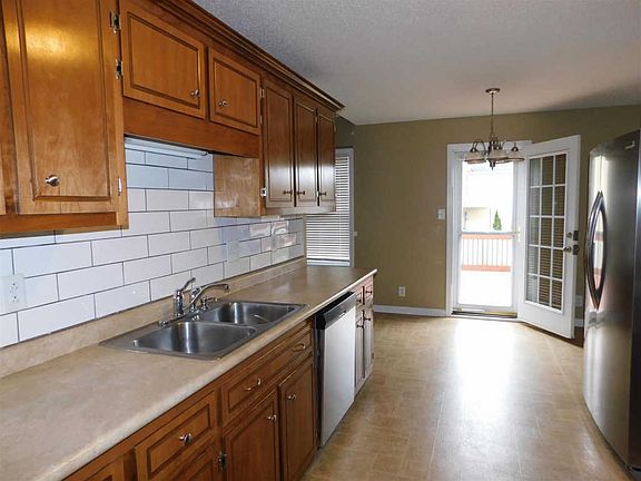 5th image of 1396 Jenny Ln