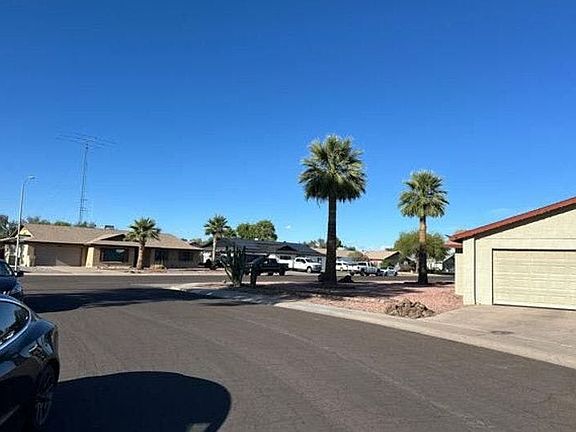 4th image of 8431 N 58th Dr