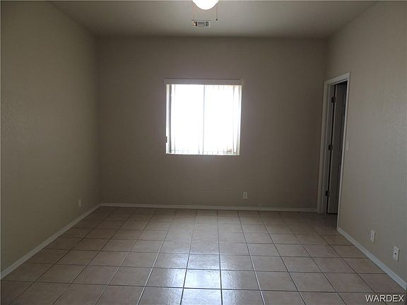 4th image of 1920 Clearwater Dr
