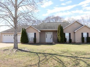 37 Honeysuckle Way, Fort Mitchell, AL 36856