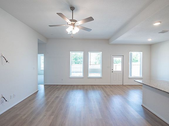 2nd image of 1069 Blue Oak Blvd