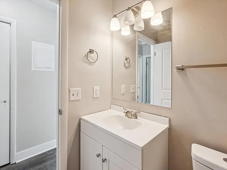 210 Morrill St — Photo 15