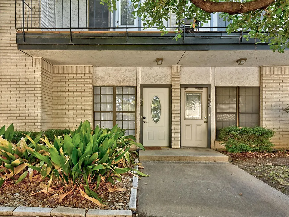 1307 Kinney Ave #154