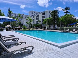 17570 Atlantic Blvd APT 104, Sunny Isles Beach, FL 33160