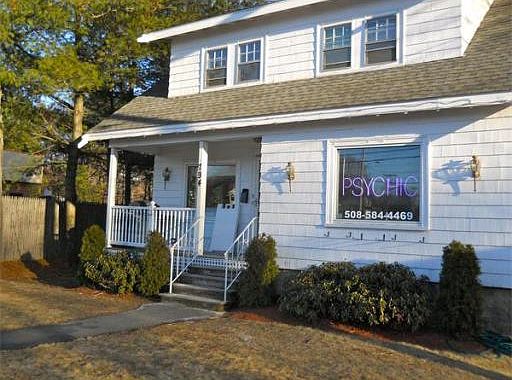 1st image of 794 Belmont St