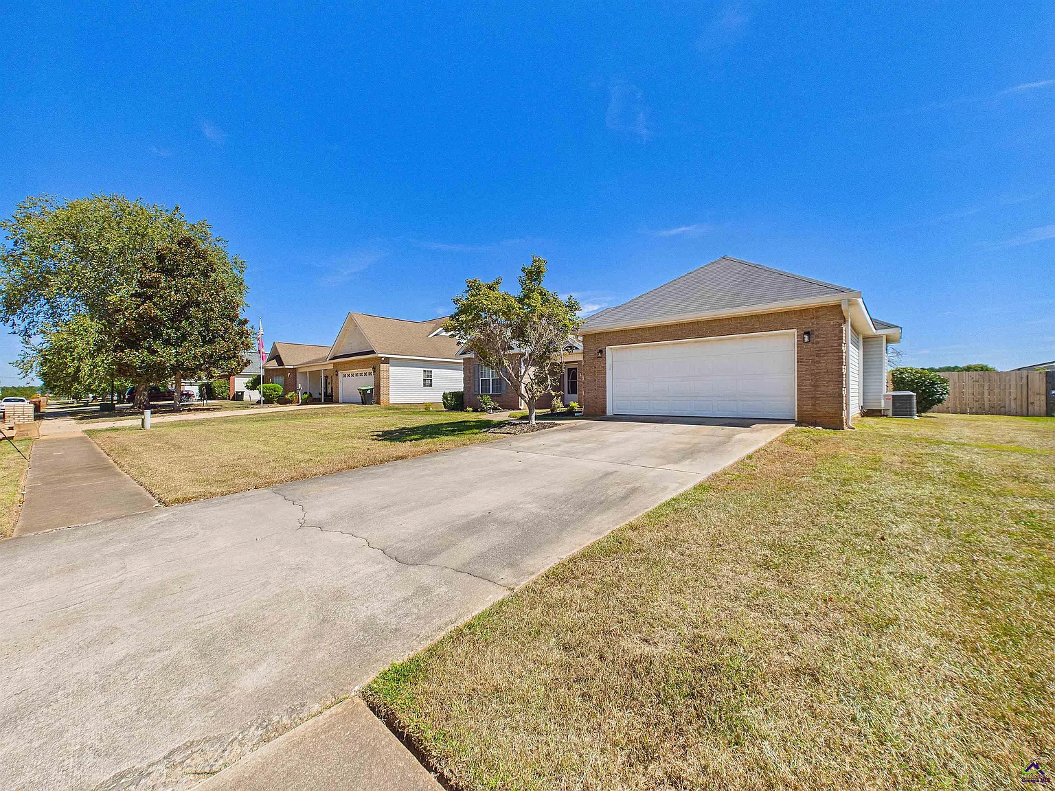 3 bed, 2.0 bath, 1486 sqft, $1,750 — Photo 3