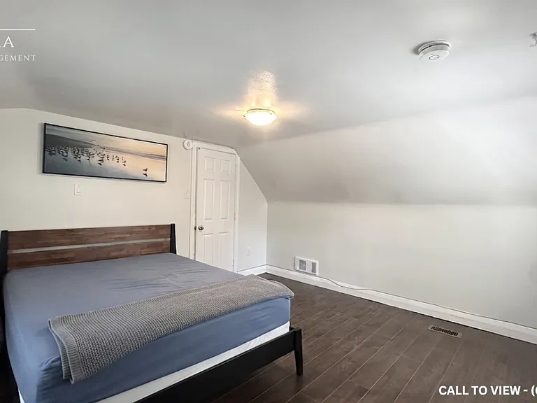 109 McNay St #1 — Photo 6