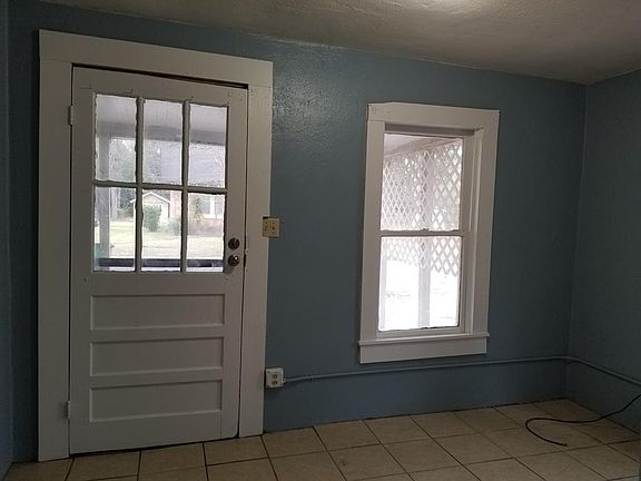 2nd image of 513 W Magnolia St