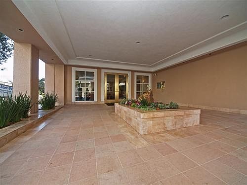 3rd image of 2040 Franklin St APT 504