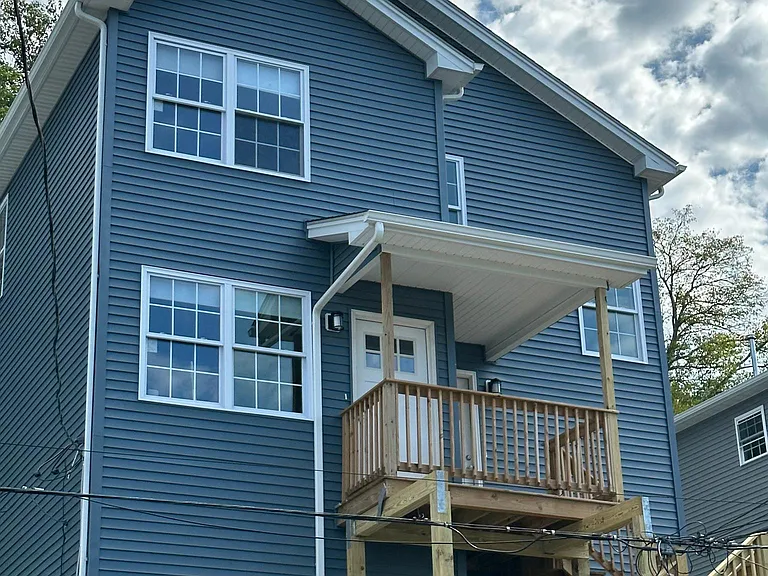 699 Manton Ave #B — Photo 1