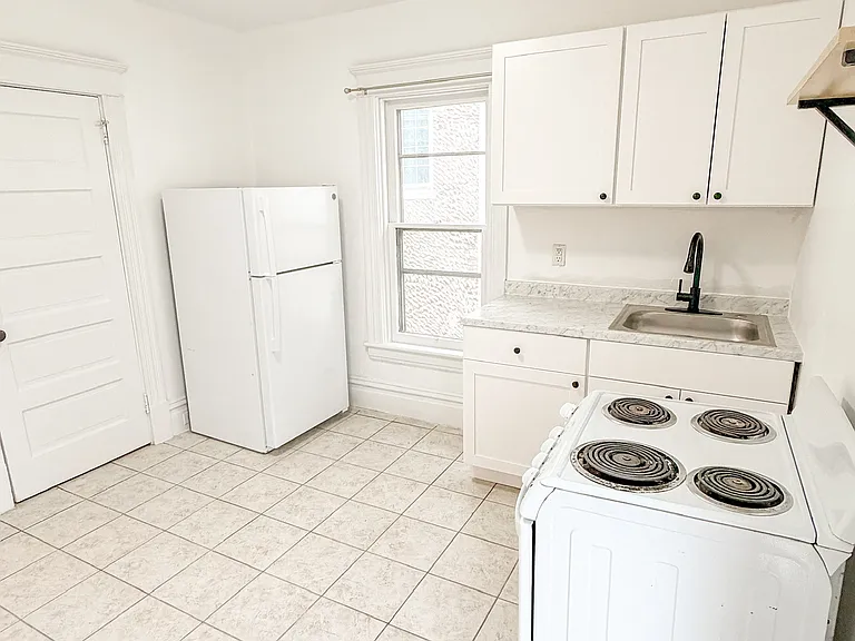 503 Tremont Ave S — Photo 6