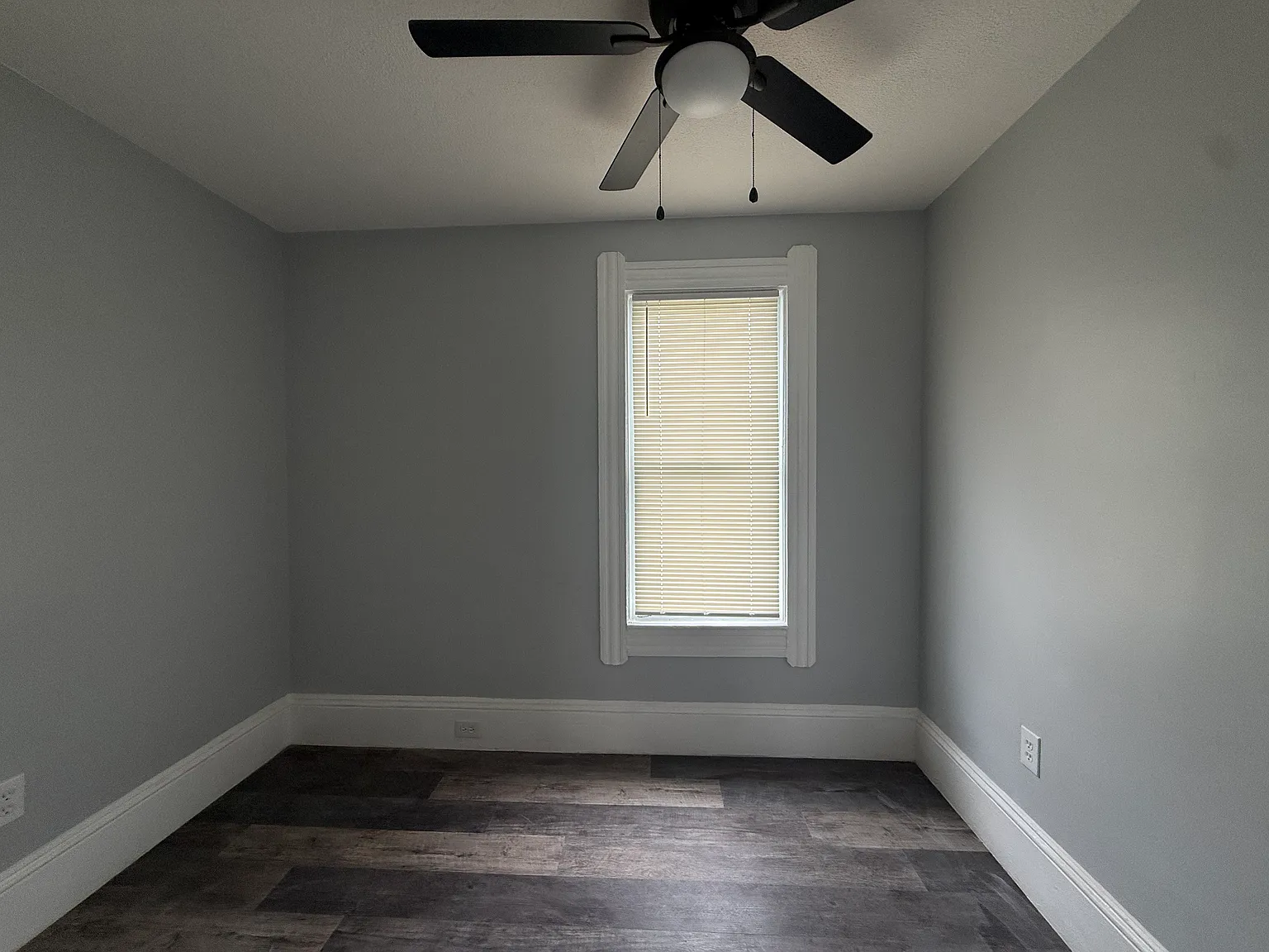 2 bed, $1,400 — Photo 4