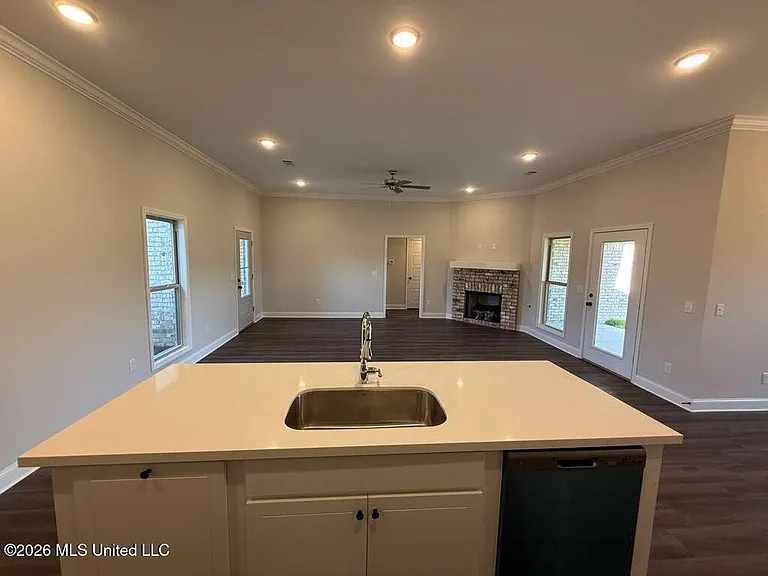 571 Patrick Farms Dr — Photo 13