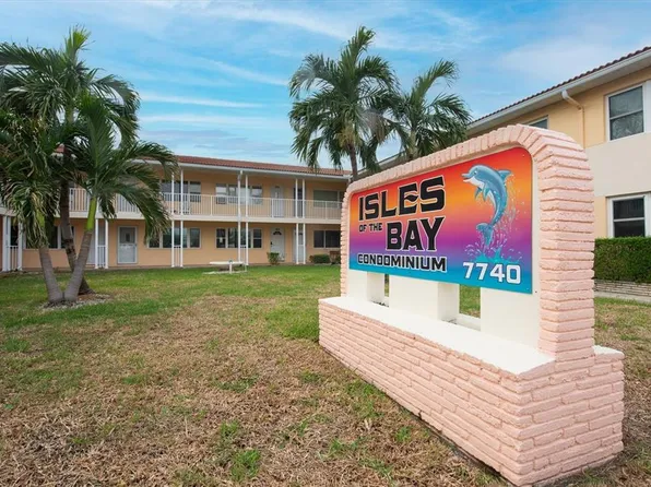 7740 Boca Ciega Dr Unit 205, Saint Pete Beach, FL 33706