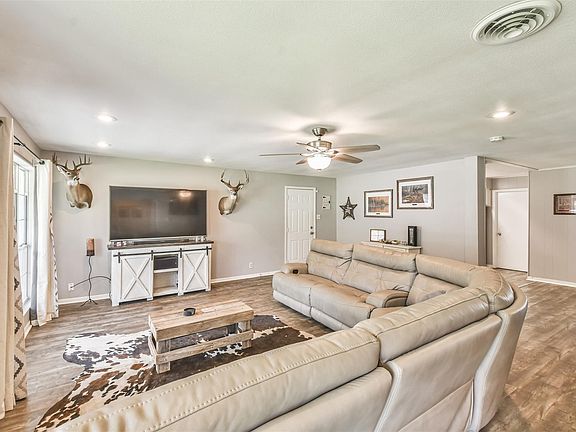 5th image of 107 Sunset Heights Ave