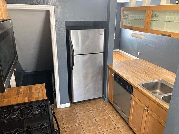 4th image of 954 Cleveland Ave S #954