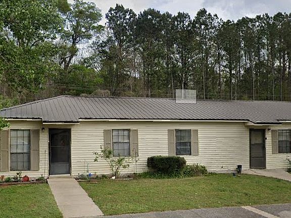 2nd image of 144 Armory Rd #144
