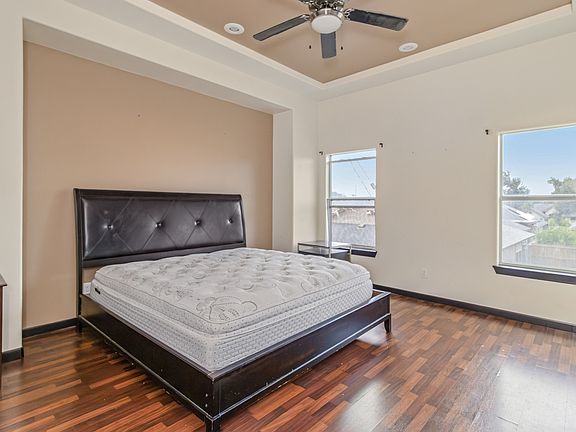 4th image of 4217 Colbath Ave Unit 240B