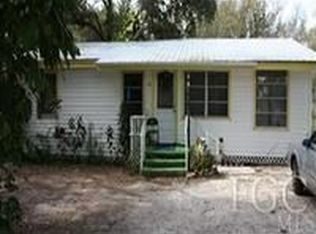 120 N Hall St, Labelle, FL 33935