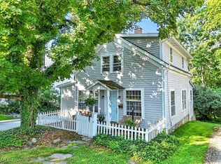 122 S Main St, Chagrin Falls, OH 44022