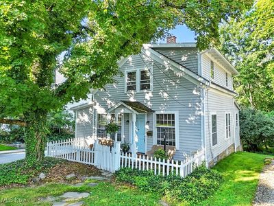122 S Main St, Chagrin Falls, OH, 44022